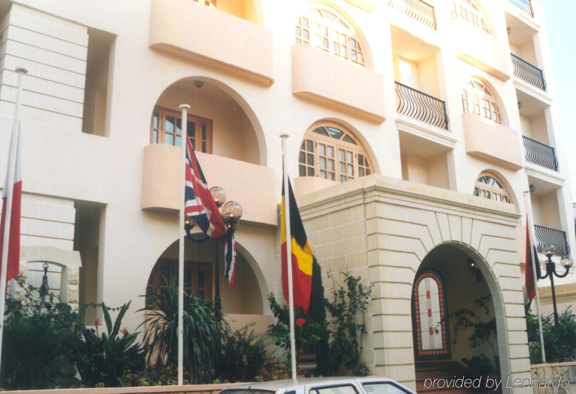 The Mediterranea Hotel & Suites St. Paul's Bay Esterno foto