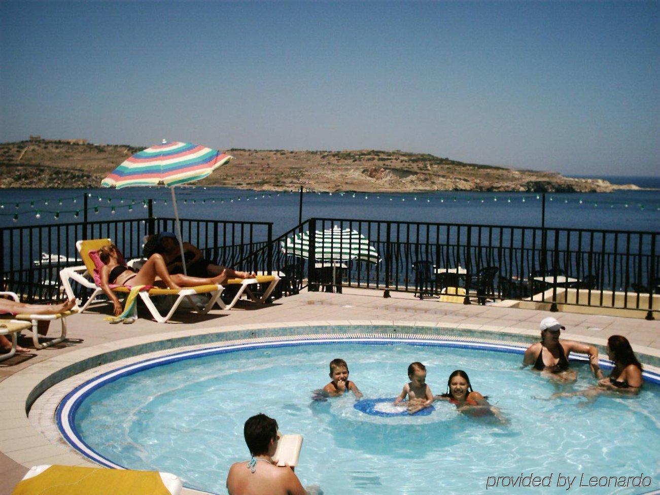 The Mediterranea Hotel & Suites St. Paul's Bay Esterno foto