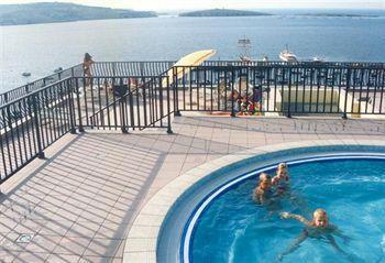 The Mediterranea Hotel & Suites St. Paul's Bay Esterno foto